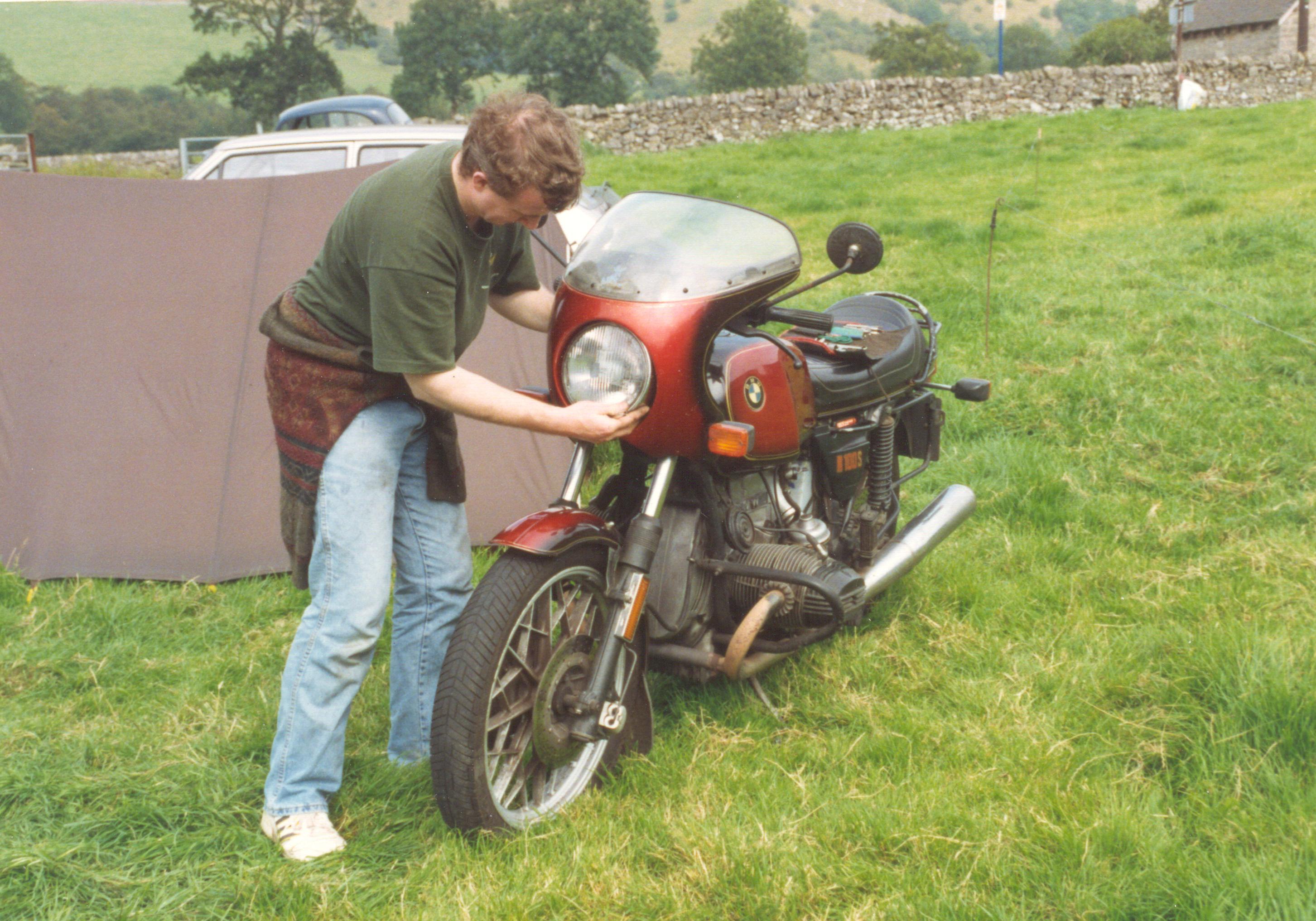 Alan R bike.jpg (708263 bytes)