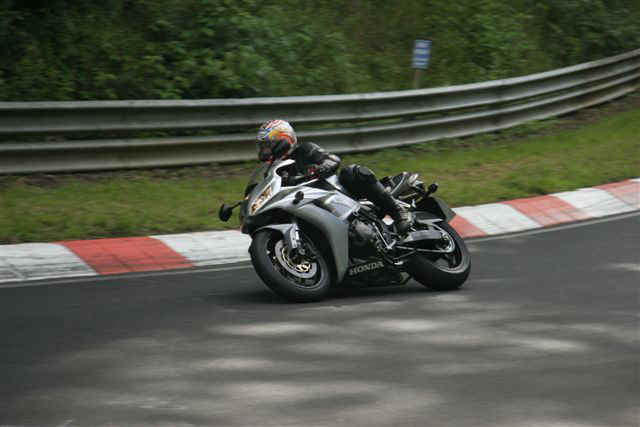 IMG_6948 (2).JPG (48012 bytes)